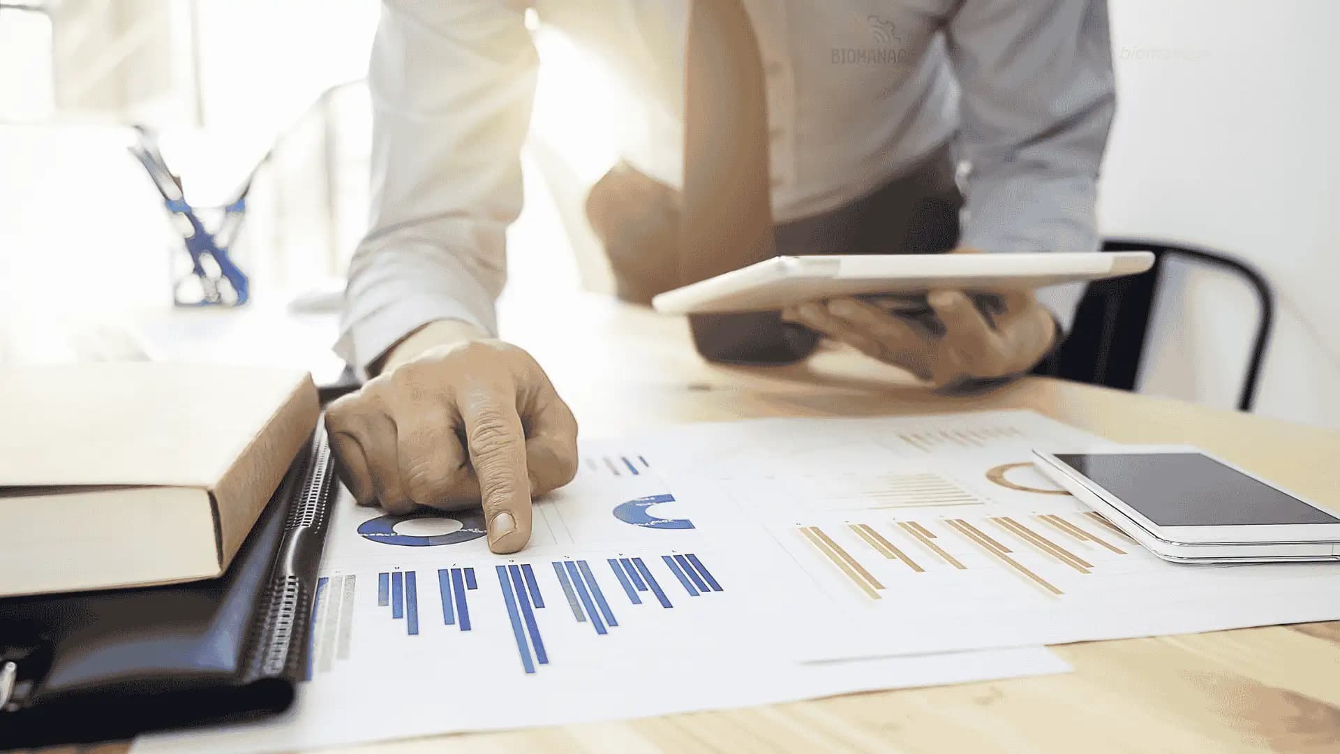 assetmanagement.heroAlt