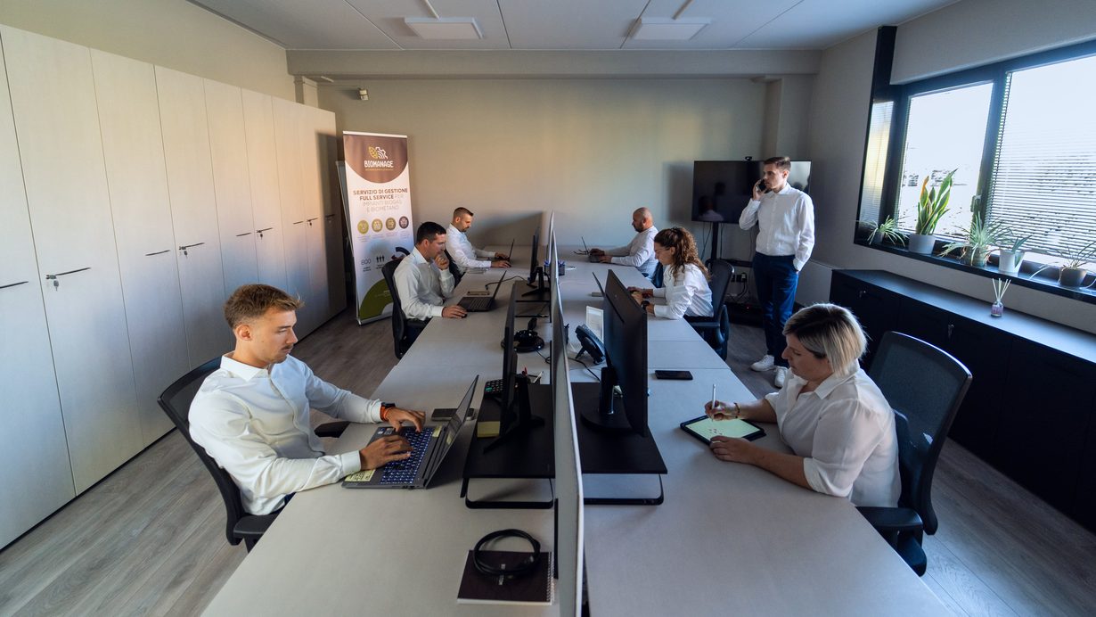 Gli uffici BioManage durante una giornata di lavoro